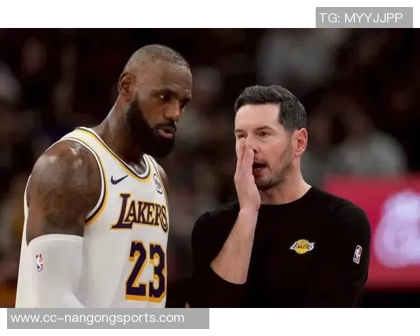 雷迪克揭示开拓者首节22次罚球裁判失误承认后续判罚混乱情况