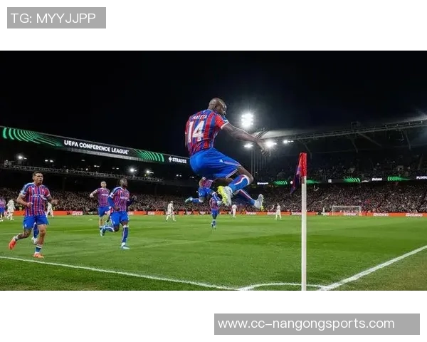 德赫亚失误致球队再遭重创紫百合继续垫底无望翻身